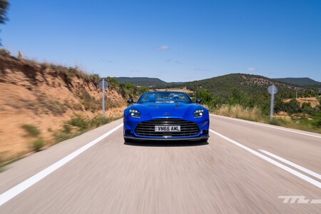 Aston Martin Vanquish Volante 2025 Prueba 060