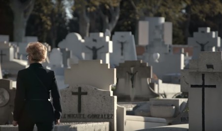 Hospital, cárcel o cementerio: los tres destinos propuestos por la DGT en la polémica campaña de Semana Santa