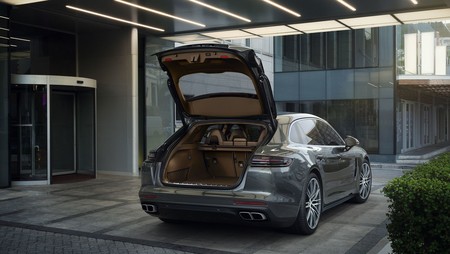 Porsche Panamera Sport Turismo 10