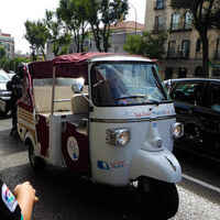 Los tuk tuk se han convertido en una plaga tan grande que Madrid quiere prohibirlos porque están provocando el caos 