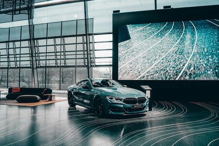 BMW Show room (foto Maria Geller)
