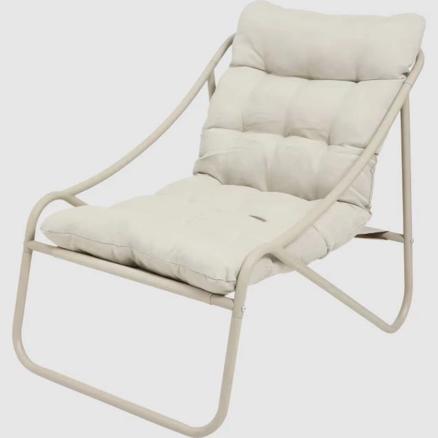 Silla lounge con cojín
