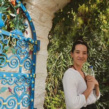 La planta trepadora ideal para principiantes que se planta en octubre y da color al jardín