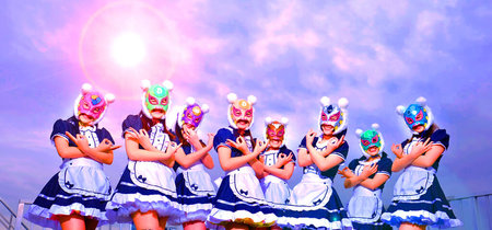 Este grupo de J-POP canta las virtudes de Bitcoin, Ethereum o Ripple dando ejemplo: cobran en criptomonedas
