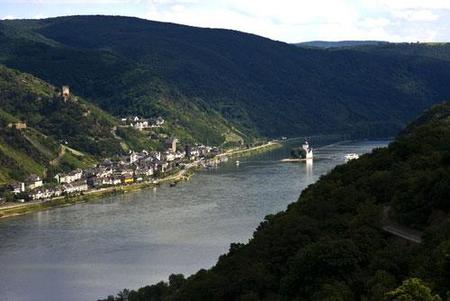 El río Rin pierde kilómetros