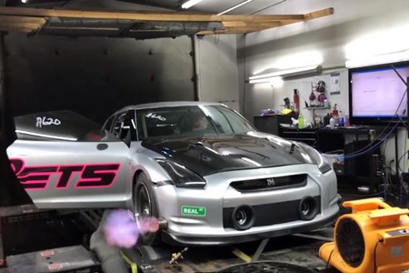 ¡Alucina! Este Nissan GT-R se sale de las gráficas con 2.737 CV y 6,98 segundos en el cuarto de milla