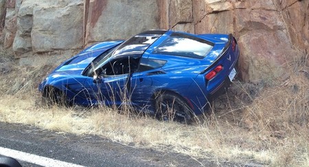 Dolorpasión™: El Chevrolet Corvette Stingray ya ha probado la dureza del muro