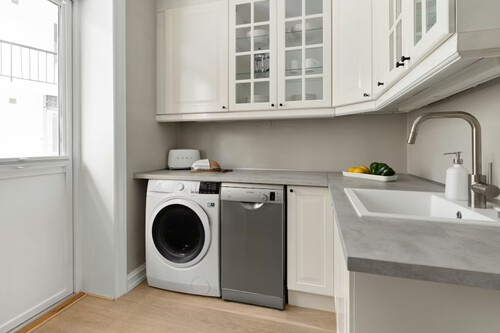 Cinco lavadoras que secan la ropa y te ahorran espacio por menos de 500 euros 