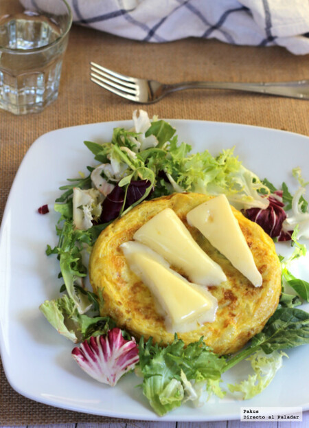 Tortilla de calabacín y queso brie receta