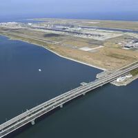 Desafio gigante no Japão: o aeroporto construído sobre uma "esponja" de argila que já afundou 13 metros e corre o risco de sumir até 2056 