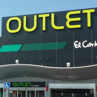 Liquidación de últimas tallas en el Outlet de El Corte Inglés: camisas, chaquetas, faldas y más de Amichi a mitad de precio 