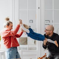 Los tíos solteros son los que tienen una relación más estrecha con los sobrinos hasta que tienen sus propios hijos 