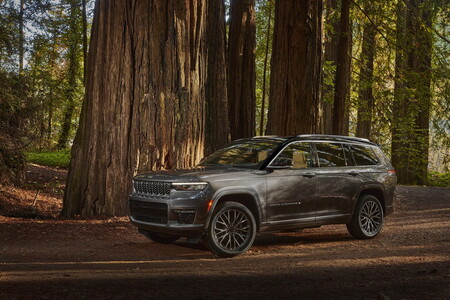 La Jeep Grand Cherokee L 2021 ya tiene precio en México: una versión, capacidad off-road y lujo al estilo estadounidense