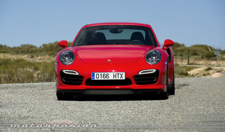 Porsche 911 Turbo frontal