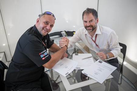 Los tentáculos de KTM se extienden en Moto2 con cinco motos a partir de 2018