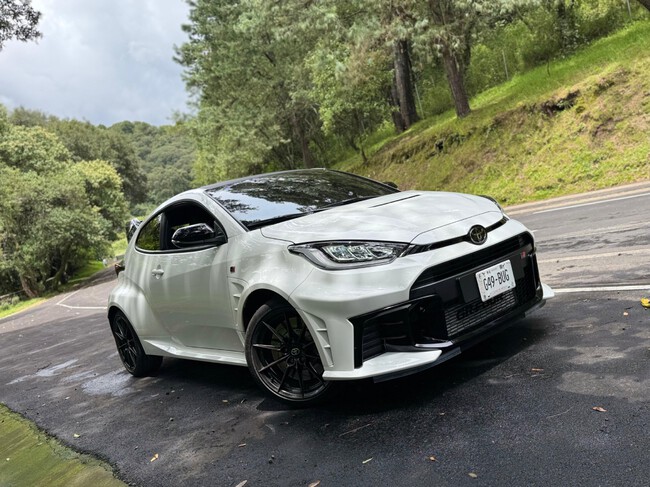 Yaris Gr App 2027 1