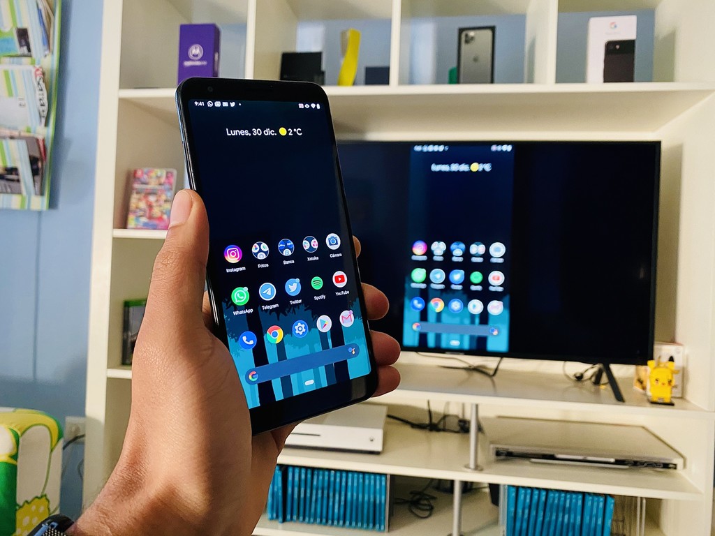 Cómo conectar el móvil a la tele: así puedes compartir la pantalla