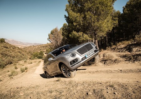 Bentley Bentayga 2016 1600 14