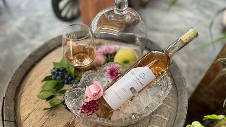 Crea tu propia botella de vino en la CDMX: así es la experiencia de Vino Creación