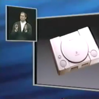 Steve Jobs presentó un producto que convertía el Mac en una PlayStation por 49 dólares. Sony no quiso permitirlo, claro. 