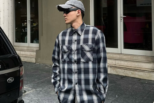 Entre Capas Texturas Y El Regreso Del Estilo Grunge Las Camisas De Franela Vuelven A Marcar Tendencia Para Este Otono Escribir Tu Estilo A Cuadros