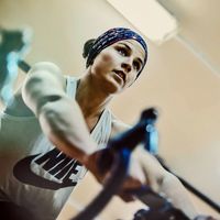 Resistencia física, mental y de altura. Así se prepara Laia Sanz para buscar la gloria en el Dakar 2018