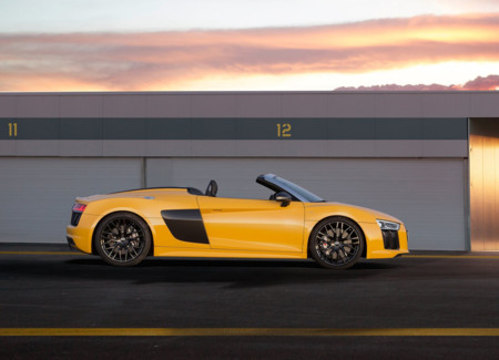 Audi R8 Spyder V10 2017 1280x960 Wallpaper 08