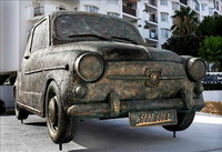 Monumento al Seat 600 en Fuengirola