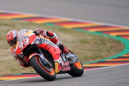 Marc Márquez domina desde el principio y se lleva el FP2 en Sachsenring