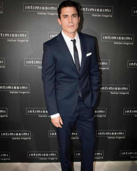 Álex González y otros famosos en el aniversario de Intimissimi
