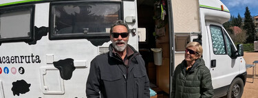 Fernando y Ana, jubilados, viven en una autocaravana por 70 euros a la semana: "Nosotros tenemos aquí lo que necesitamos, vivimos bien, tenemos para comer y hemos ahorrado muchísimo"