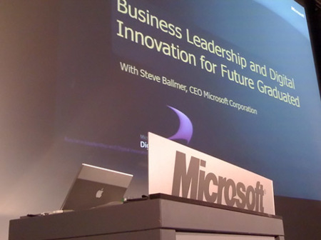 Steve Ballmer se pasa a Mac (o al menos en sus presentaciones)