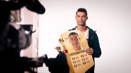 Las estrellas de FIFA 19 reaccionan a sus propias cartas de Ultimate Team en el último tráiler
