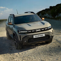 Etiqueta ECO por partida doble: Dacia le ha metido el motor más complejo del mercado a los Dacia Duster y Bigster. Son híbridos, de GLP y con motor eléctrico en el eje trasero 