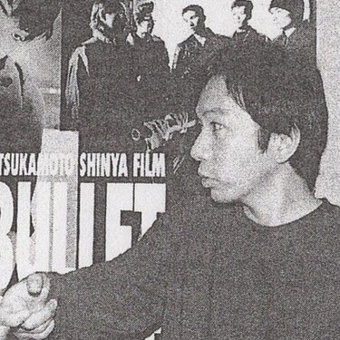 En 1998 dos desarrolladores japoneses se quedaron sin poder ver una peli de Carpenter. Uno era Hideo Kojima, el otro hizo tres obras maestras y desapareció