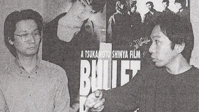 En 1998 dos desarrolladores japoneses se quedaron sin poder ver una peli de Carpenter. Uno era Hideo Kojima, el otro hizo tres obras maestras y desapareció