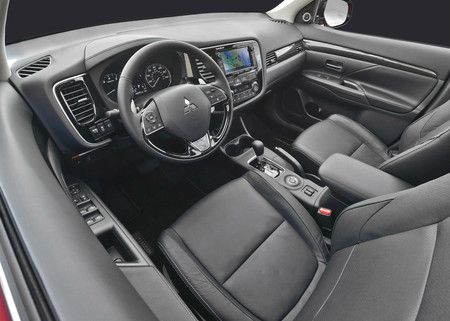 Mitsubishi Outlander 2016