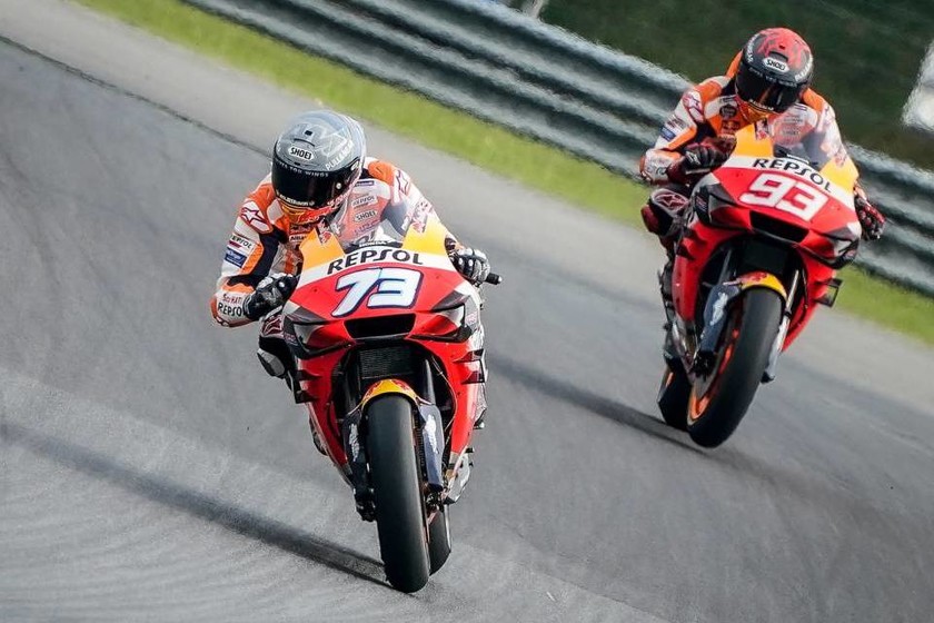 www.motorpasionmoto.com
