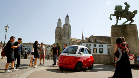 El Microlino EV es la versión eléctrica moderna del BMW Isetta