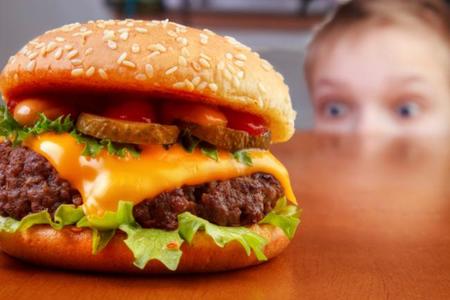 Niños con el colesterol alto, ¿qué hacer para prevenirlo?