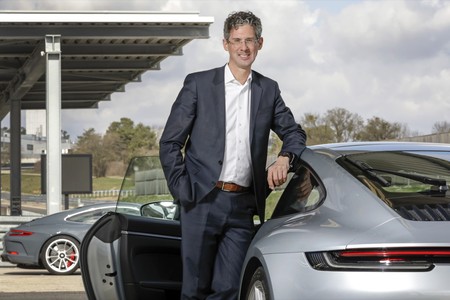 Entrevista con el Dr. Walliser, actual padre del Porsche 911: "El motor de combustión en el 911 se podrá mantener 20 años más"