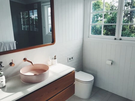 Accesorios para mantener el orden en nuestro baño aprovechando las rebajas