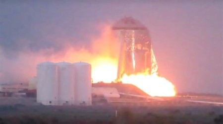 Ya podemos ver en vídeo el encendido del cohete con el que Elon Musk nos quiere llevar a Marte