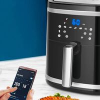 Controlable desde el móvil y de gran capacidad: esta freidora de aire inteligente se convertirá en tu aliada en la cocina 