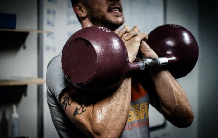 El entrenamiento de fuerza por sí solo, puede reducir la presión arterial según un reciente estudio