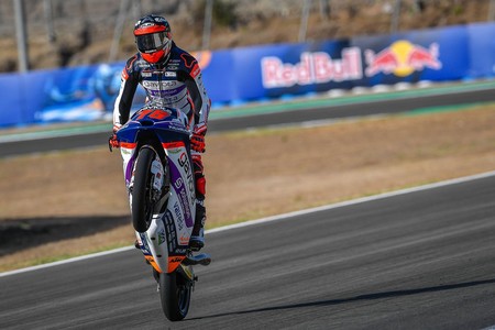 Albert Arenas repite victoria en Jerez para consolidarse como líder del mundial de Moto3