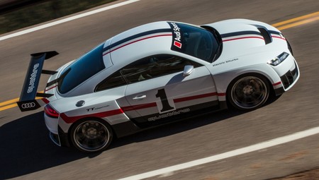 El Audi TT clubsport turbo concept se viste de 90 IMSA GTO y tiene 600 CV
