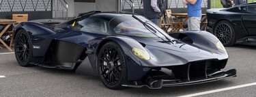 Se compró un Aston Martin Valkyrie por tres millones y ahora ha demandado a la marca: el motor V12 hace tanto ruido que ni oye venir a las ambulancias
