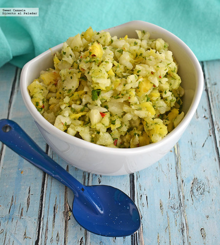 Ensalada de jícama y piña con chile de árbol. Receta saludable