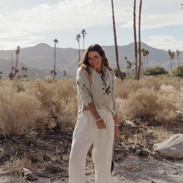 Vuelven los pantalones de los 90 pura tendencia en primavera 2026: desde los cargos hasta los cigarette 